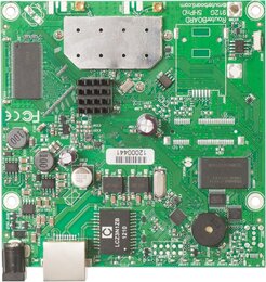MikroTik RB911G-2HPnD mit 600Mhz Atheros CPU, 32MB RAM, 1xGBit, 2.4GHz 802.11b/g/n