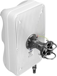 QuWireless QuMax für RUTX50, IP67 Gehäuse mit Multiband LTE Panel-, WiFi Omni & GPS Antenne