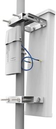 MikroTik NetBox 5, 720MHz CPU, 128MB RAM, 1xGigabit LAN, built-in 5GHz AC Dual Chain
