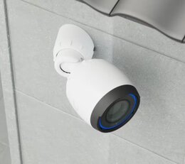 Ubiquiti UniFi abgewinkelter Sockel für Bullet-Kamera, weiss