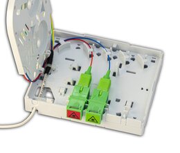 Lightwin FTTH OTO Box, 2x SC/APC Kupplungen, Inhouse-Kabel 4-fasrig, 30 - 100 m, G.657A2