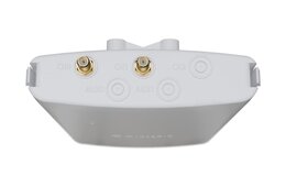 MikroTik NetBox 5ax, 800MHz CPU, 256MB RAM, 1xGigabit LAN, built-in 5GHz AC Dual Chain