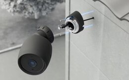 Ubiquiti UniFi abgewinkelter Sockel für Bullet-Kamera, schwarz