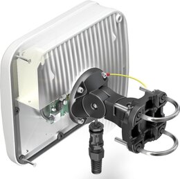 QuWireless QuMax für TRB140, IP67 Outdoor Gehäuse mit LTE Richt-Antenne