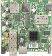 RB922UAGS-5HPacD mit 720MHz Atheros CPU, 128MB, 1xGbit, USB, 1xSFP, miniPCe, SIM