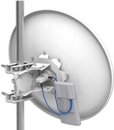 mANT 30 dBi 5 GHz Parabolantenne mit Standardhalterung
