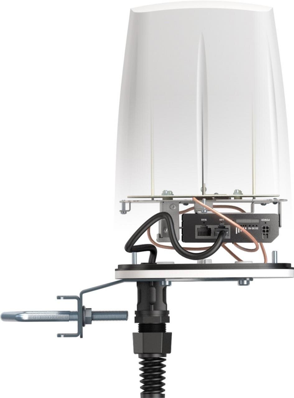 QuSpot für RUT240/230, IP67 Outdoor Gehäuse mit LTE Omni- & WiFi Antenne