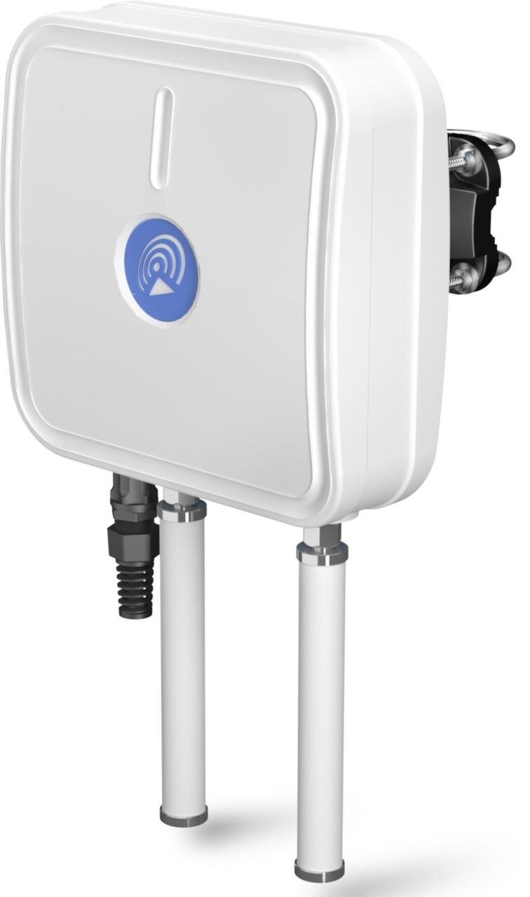 QuMax für RUT955, IP67 Outdoor Gehäuse mit LTE Richt-, WiFi & GPS Antenne