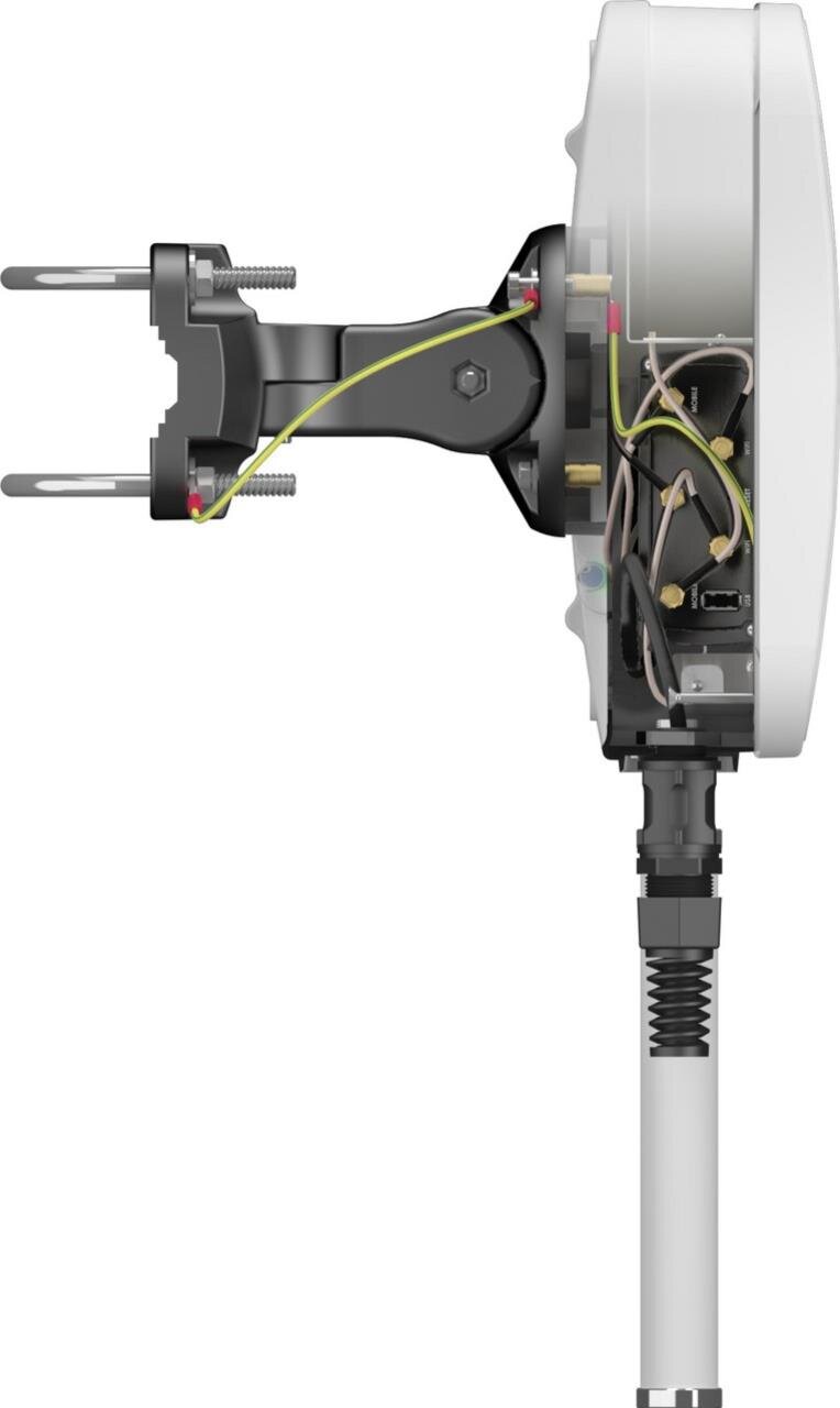 QuMax für RUT955, IP67 Outdoor Gehäuse mit LTE Richt-, WiFi & GPS Antenne