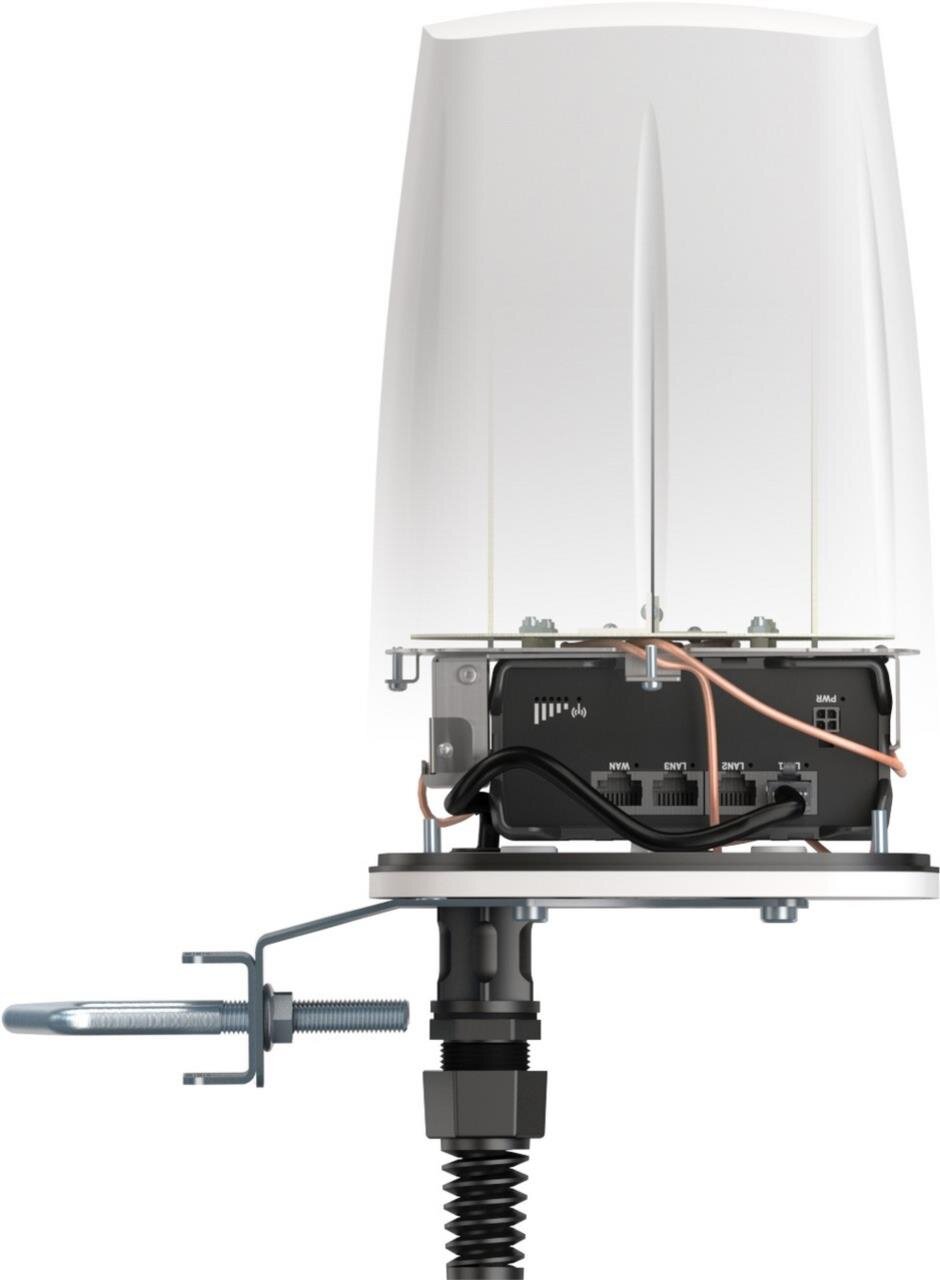QuSpot für RUT900/950, IP67 Outdoor Gehäuse mit LTE Omni- & WiFi Antenne