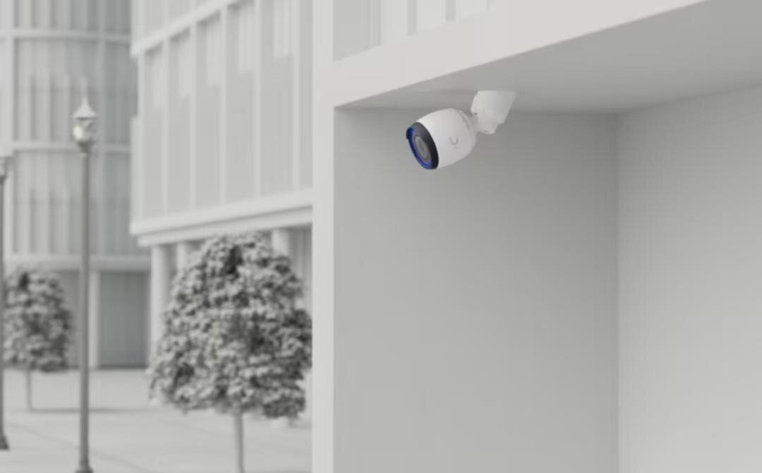UniFi abgewinkelter Sockel für Bullet-Kamera, weiss