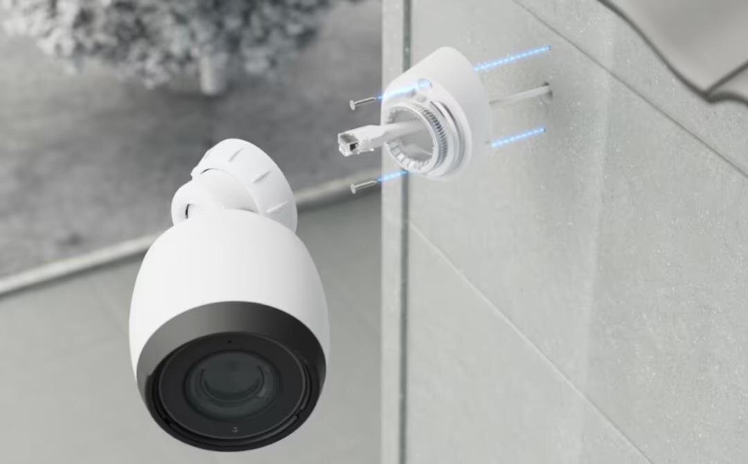 UniFi abgewinkelter Sockel für Bullet-Kamera, weiss
