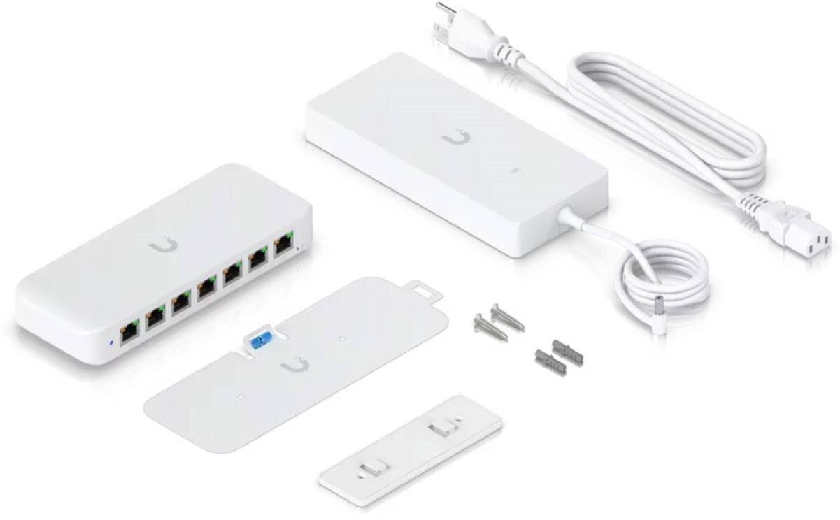 UniFi USW-Ultra PoE 8-Port Gigabit Layer2 Switch, PoE-in, 210W Netzteil