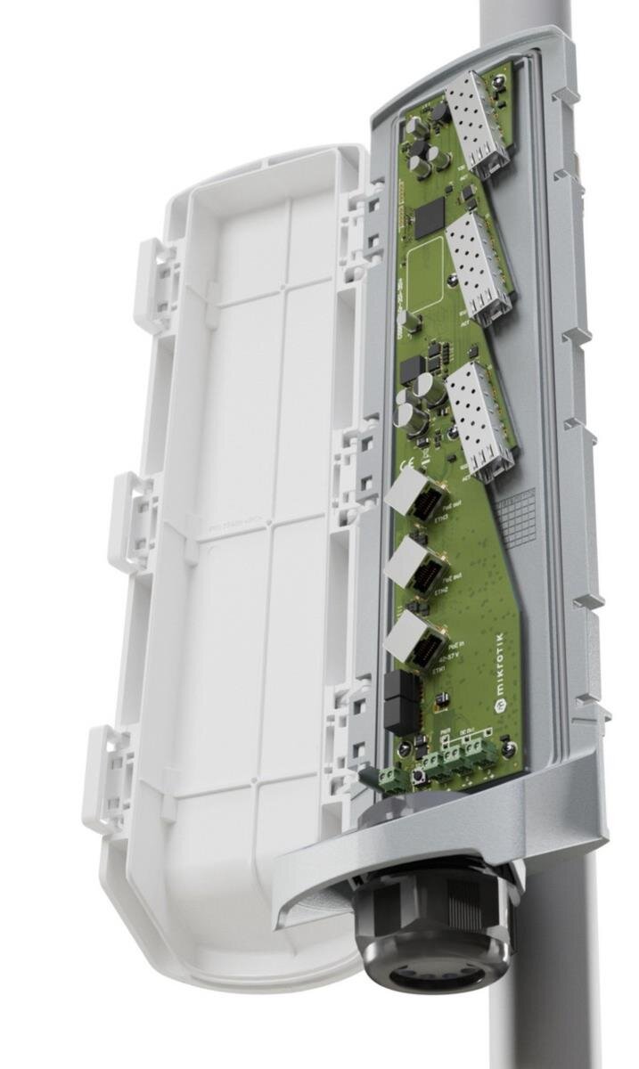 GPERx6 Outdoor Switch, 3x 1GB, 3x SFP+, 1x PoE-In, 2x PoE-Out