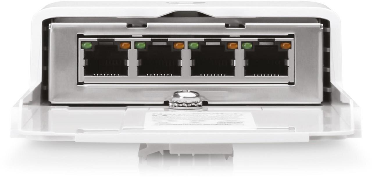 NanoSwitch, Outdoor 4-Port Gigabit Switch, PoE passthrough